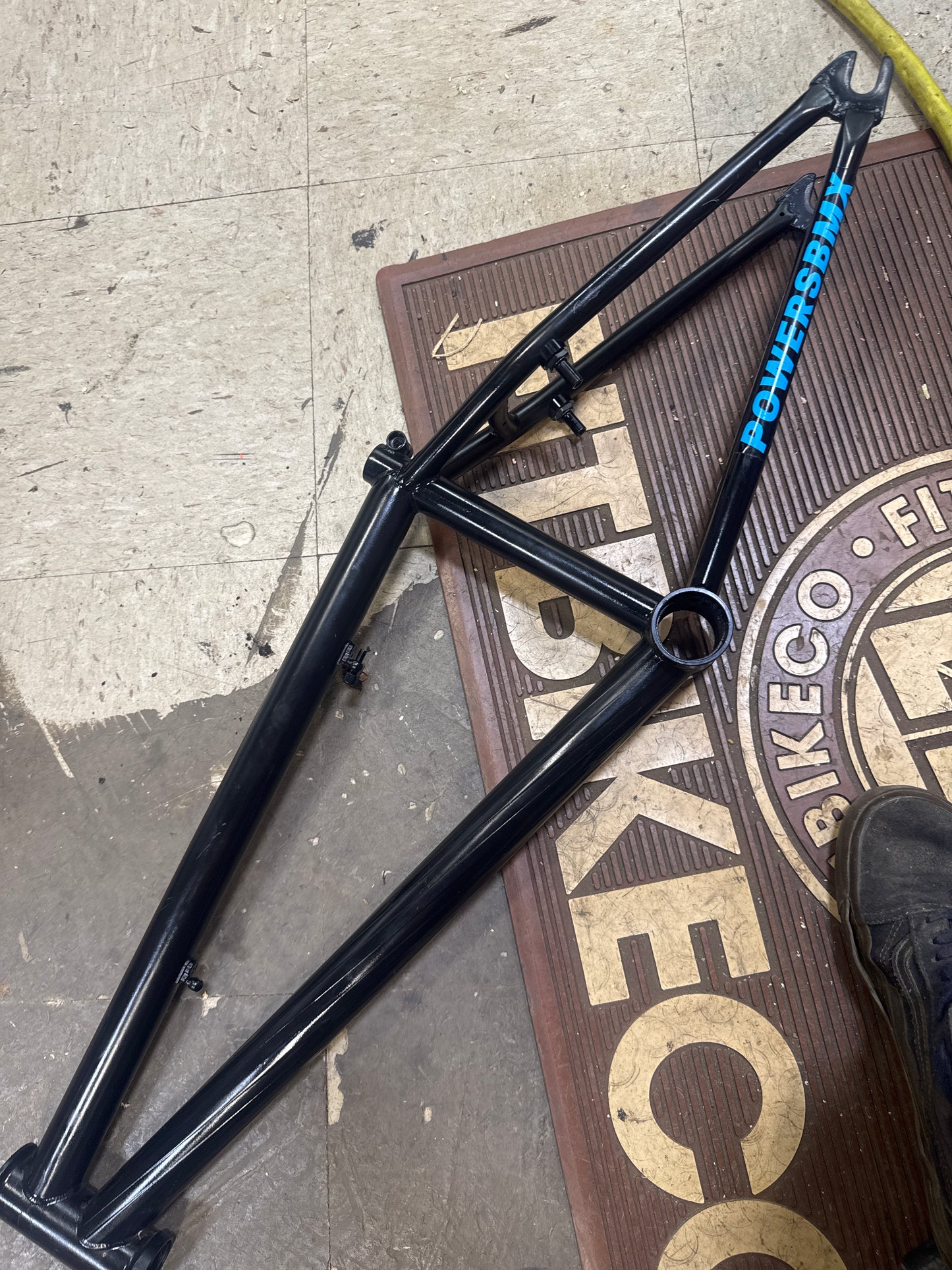 stolen sinner xlt frame 21”tt