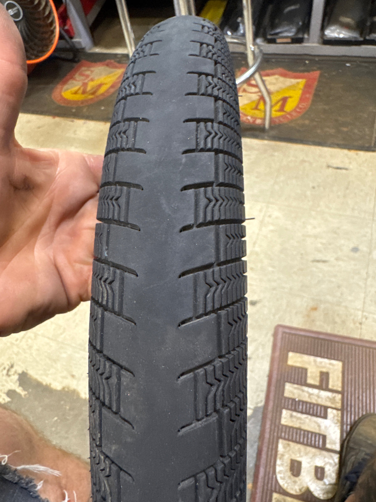 Shadow conspiracy creeper 20x2.4 tire