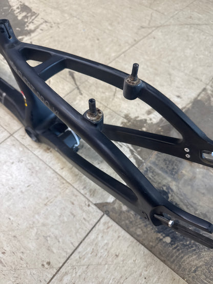 Truth pro xl 21.25 carbon frame
