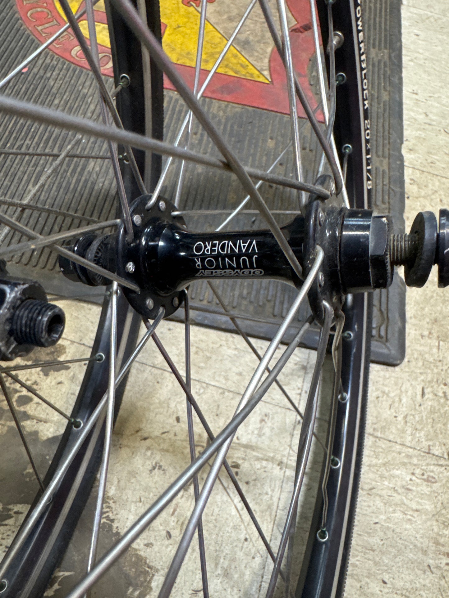 Odyssey x sun 20x11/8 wheelset
