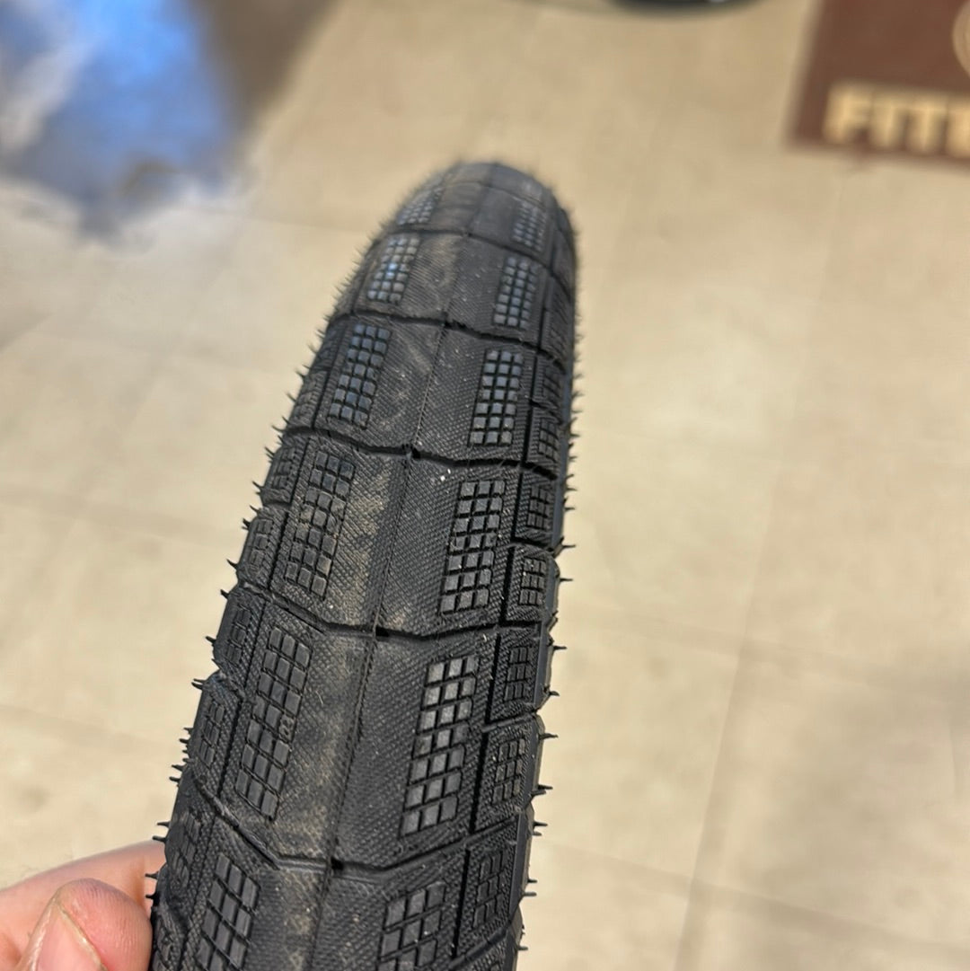Merritt Brian foster tire like new