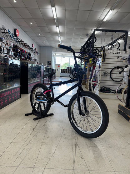 Kink launch bmx bike