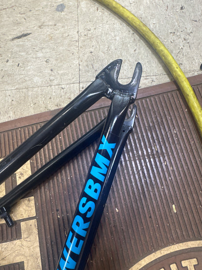 stolen sinner xlt frame 21”tt