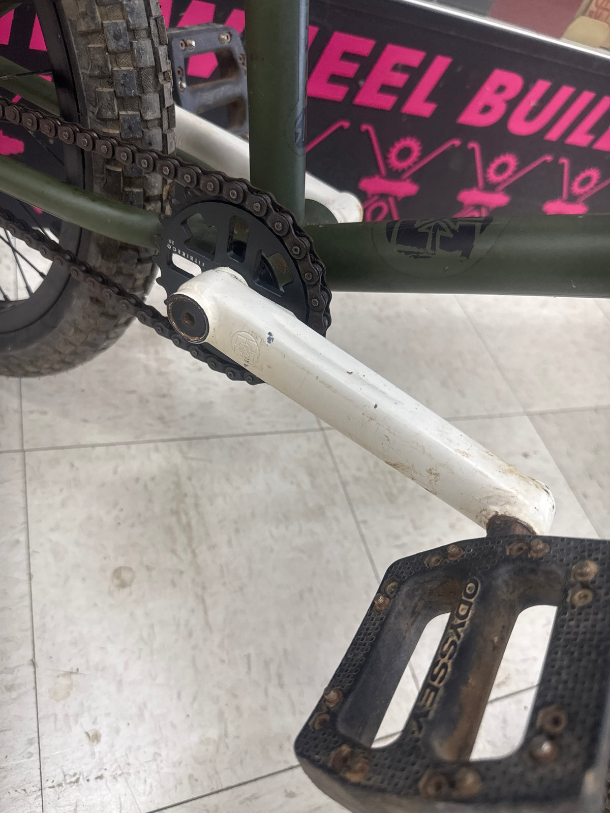 Fit bike co Benny L complete