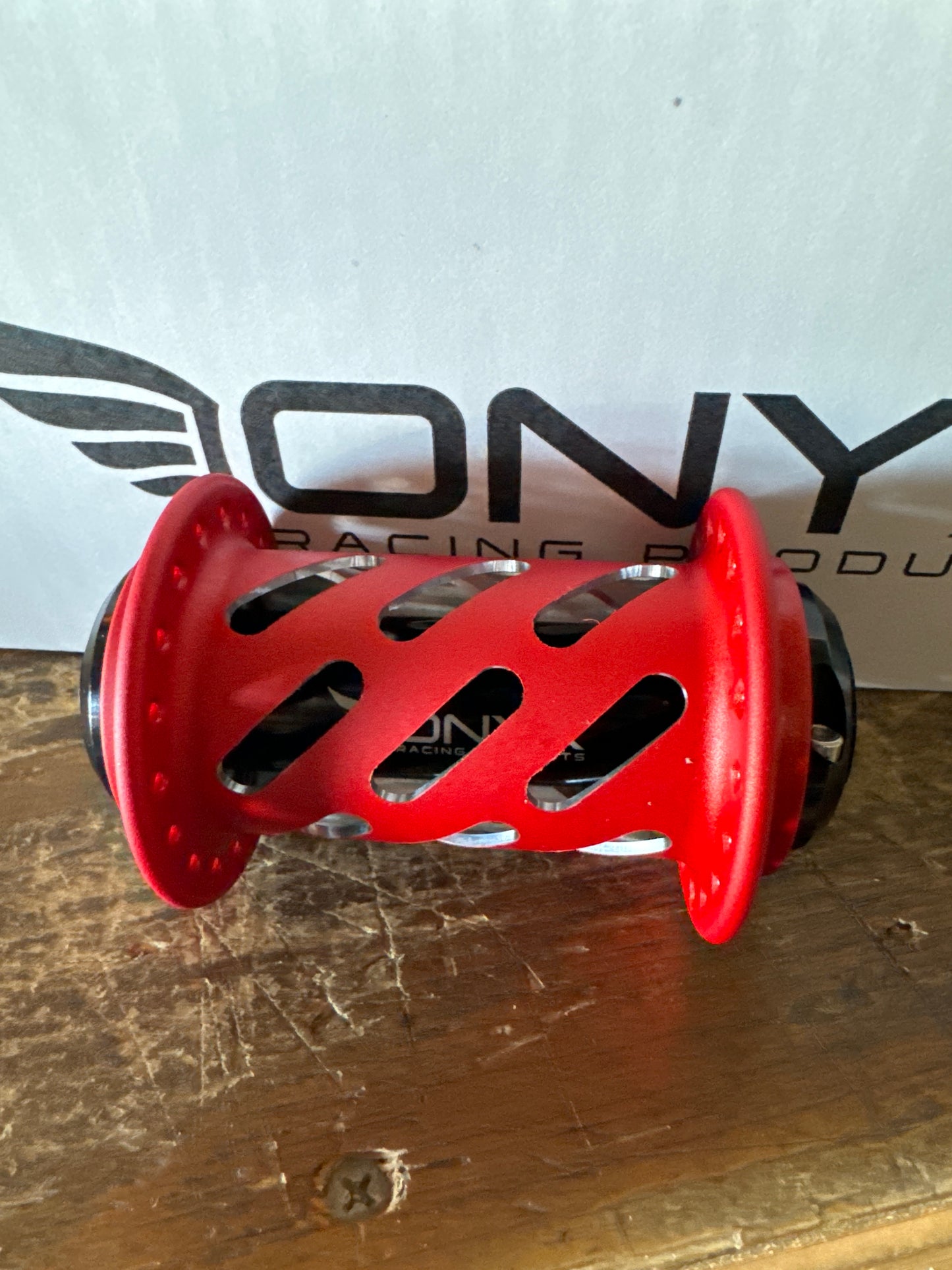 Onyx Hubs Cotm Matte red