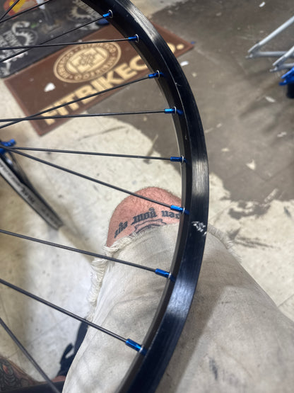profile elite x sun rhyno lite wheelset 26x1.75