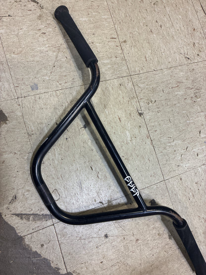 cult crew 9.6 bars w/ grips