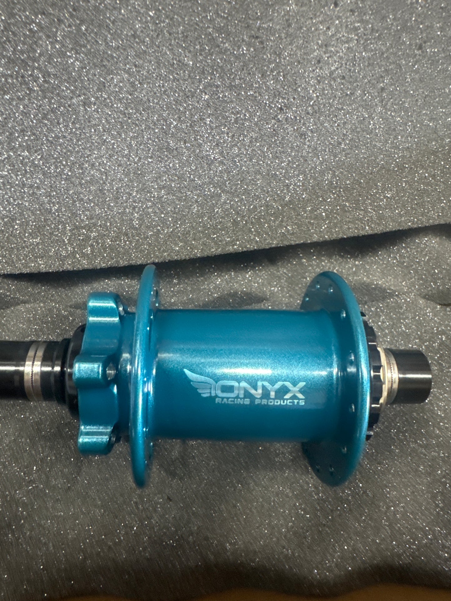 Onyx Hubs Cotm Hot Spring