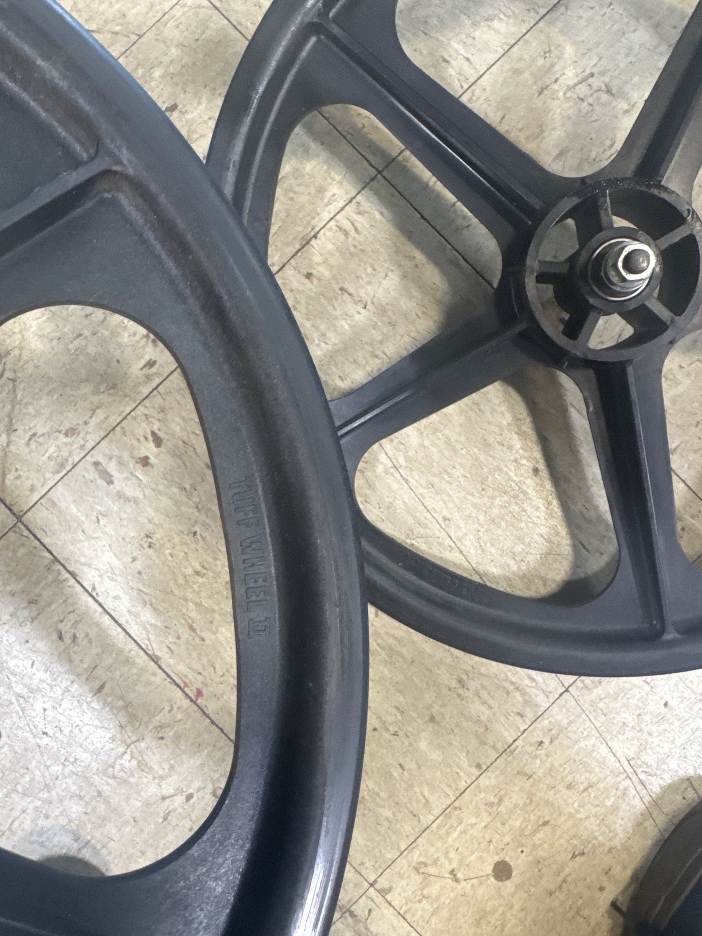 skyway tuff 2 20” wheelset