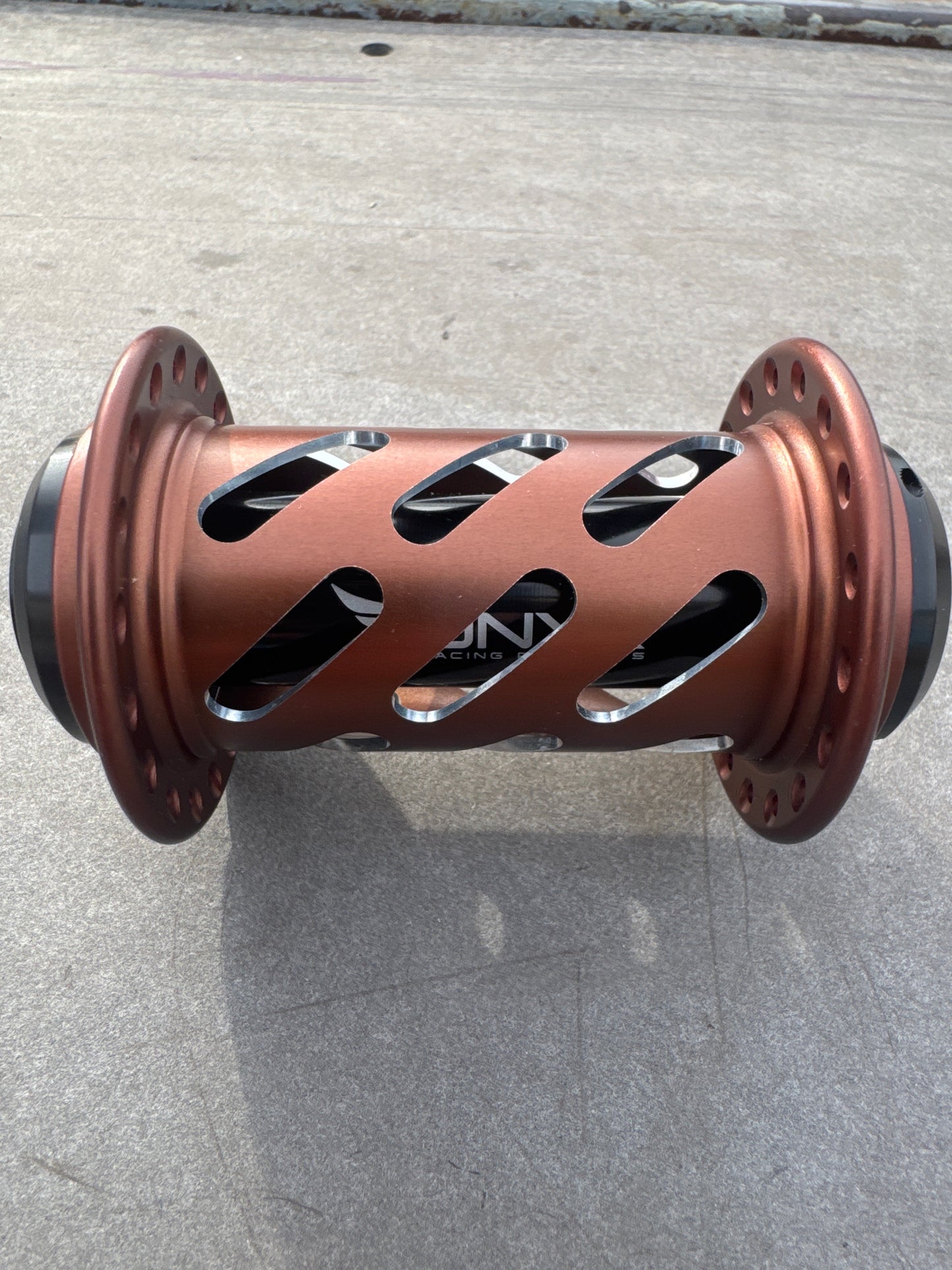 Onyx Hubs Cotm matte bronze