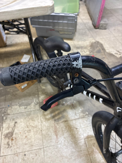 cult juvenile 18” park bike