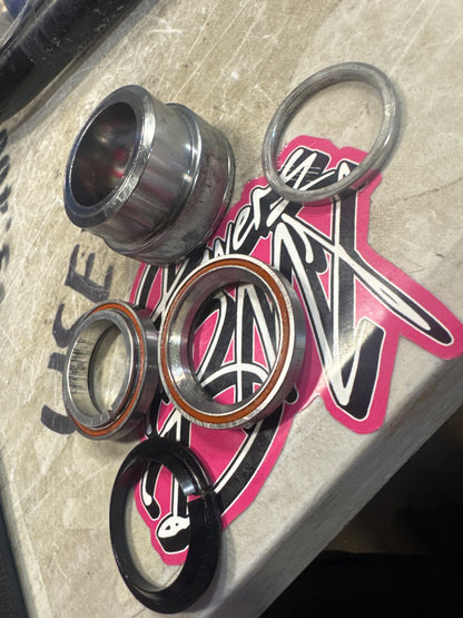 Hutch integrated headset 11/8