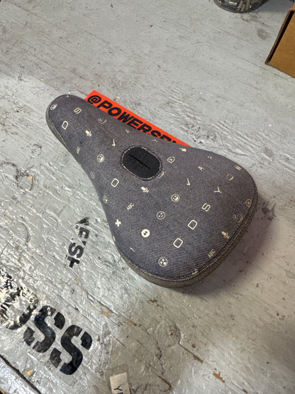 Odyssey Fat Pivotal Seat