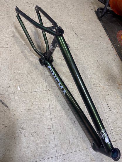 Kink switch frame 20.75 green