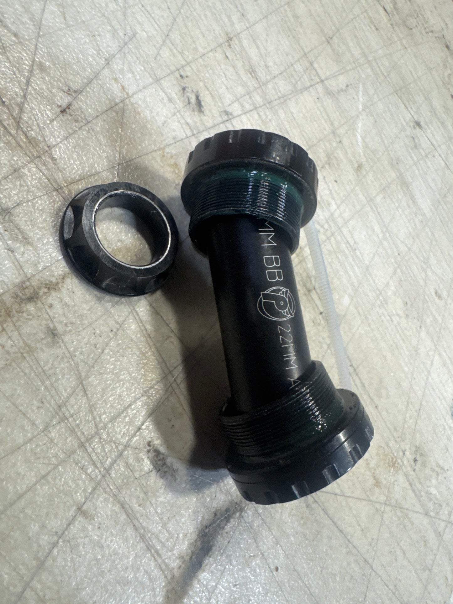 Profile outboard 22mm bottom bracket black