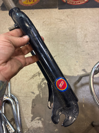 Vintage dyno black threadless fork