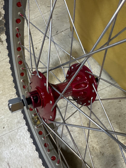 TNT revolver to mongoose pro class rims 20”