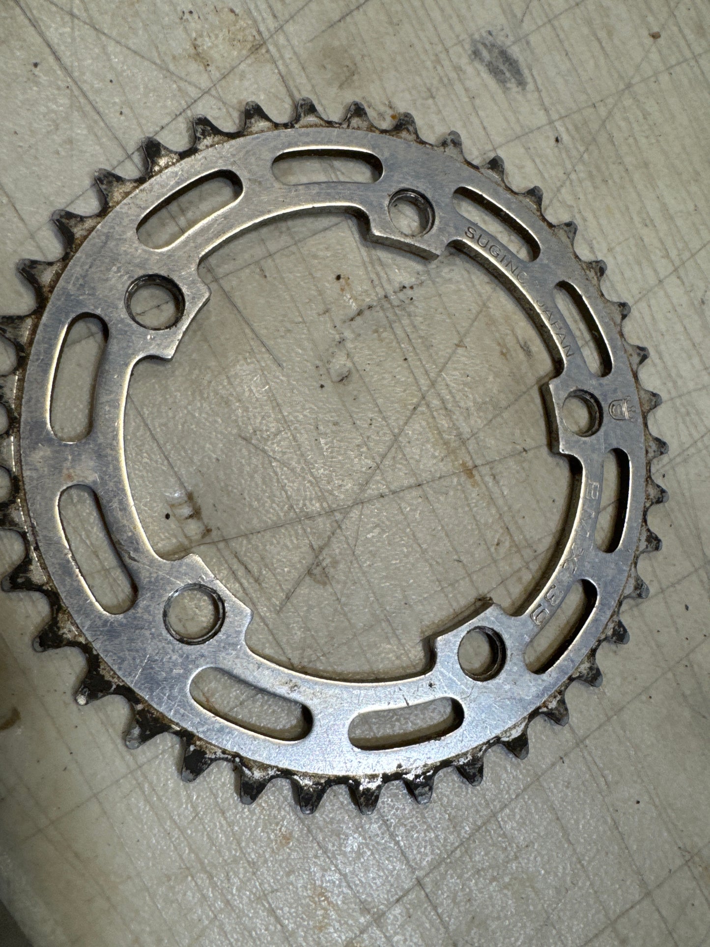 Sugino 5bolt 39t old school sprocket