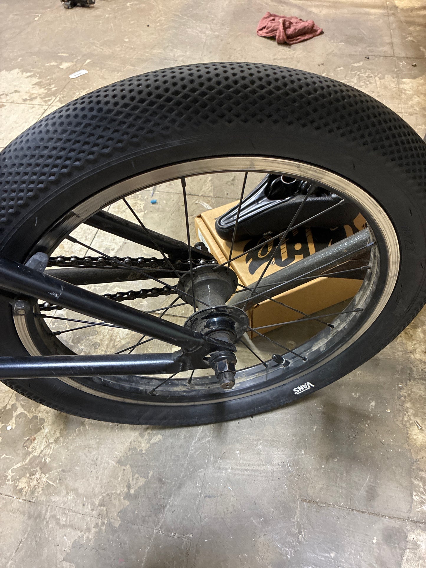 cult juvenile 18” park bike