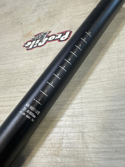 Biken green 31.6 pivotal seat post new?