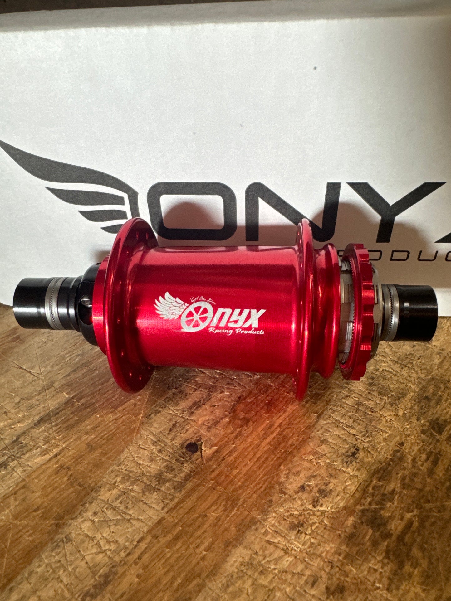 Onyx Hubs Red