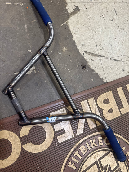 S&m fu bar clear 10” rise w/ odyssey grips