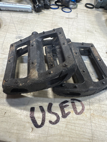 Tall order plastic pedal 9/16