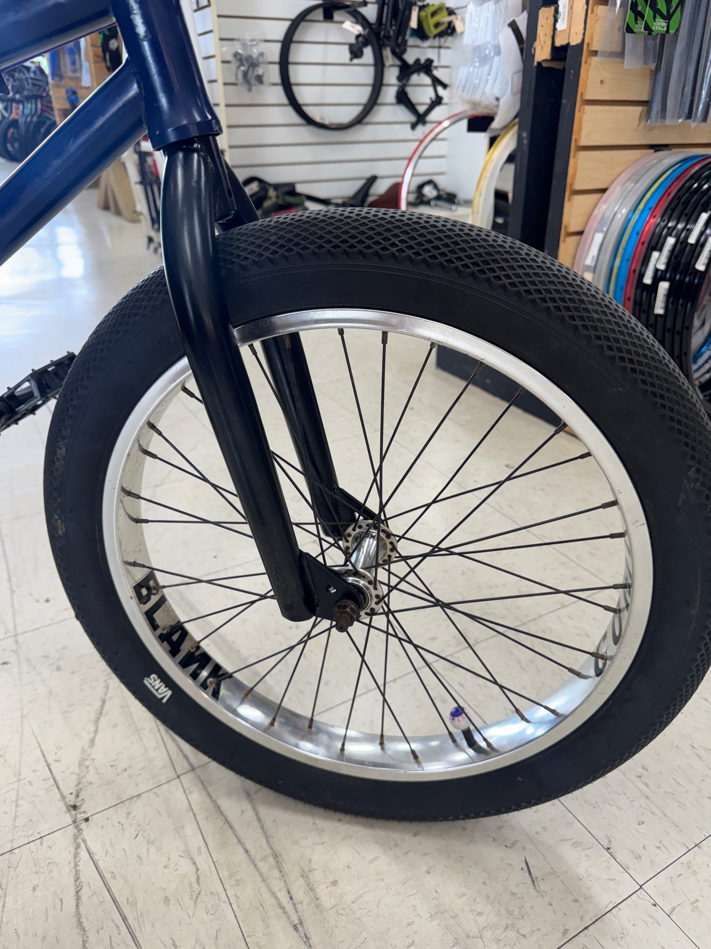 Kink launch bmx bike