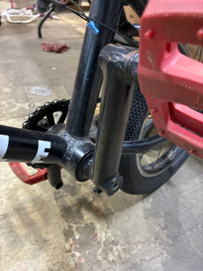 cult juvenile 18” park bike