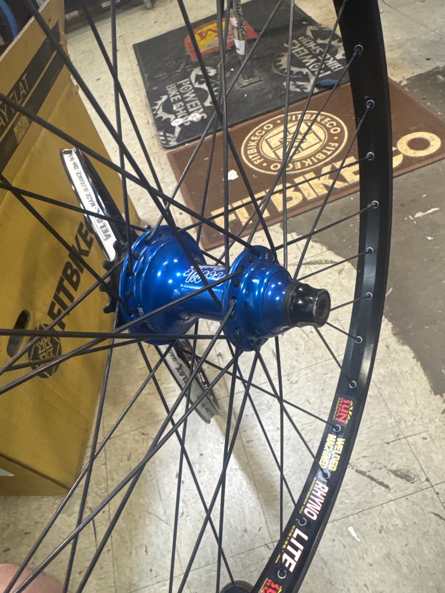profile elite x sun rhyno lite wheelset 26x1.75