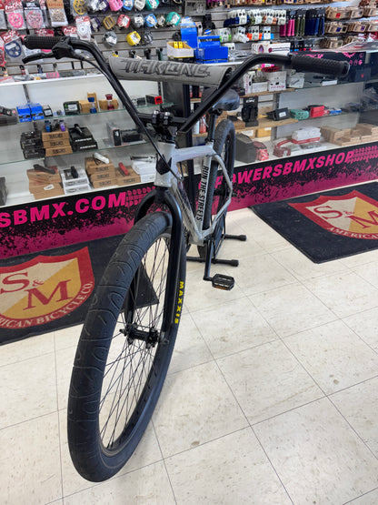 Throne Goon 29” Wheelie Bike