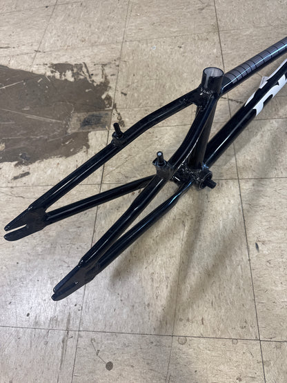 DK Swift expert frame