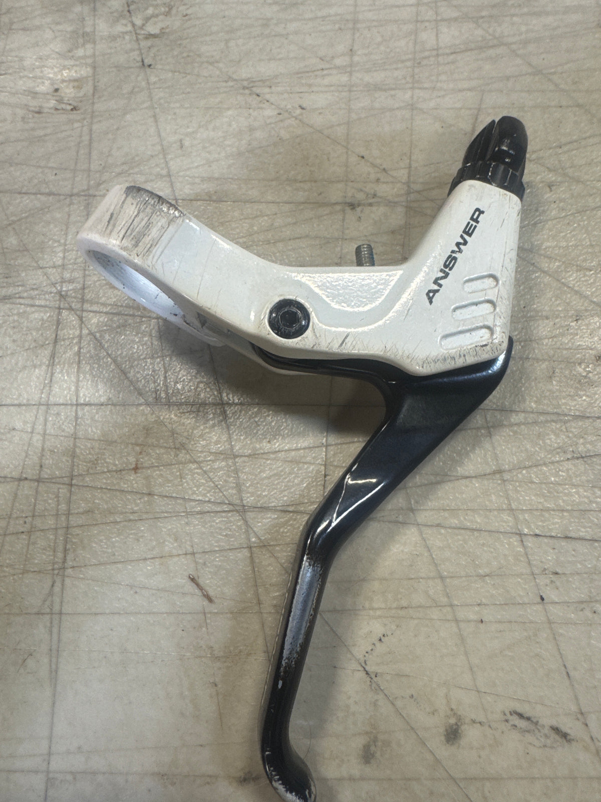 Answer pro lever white