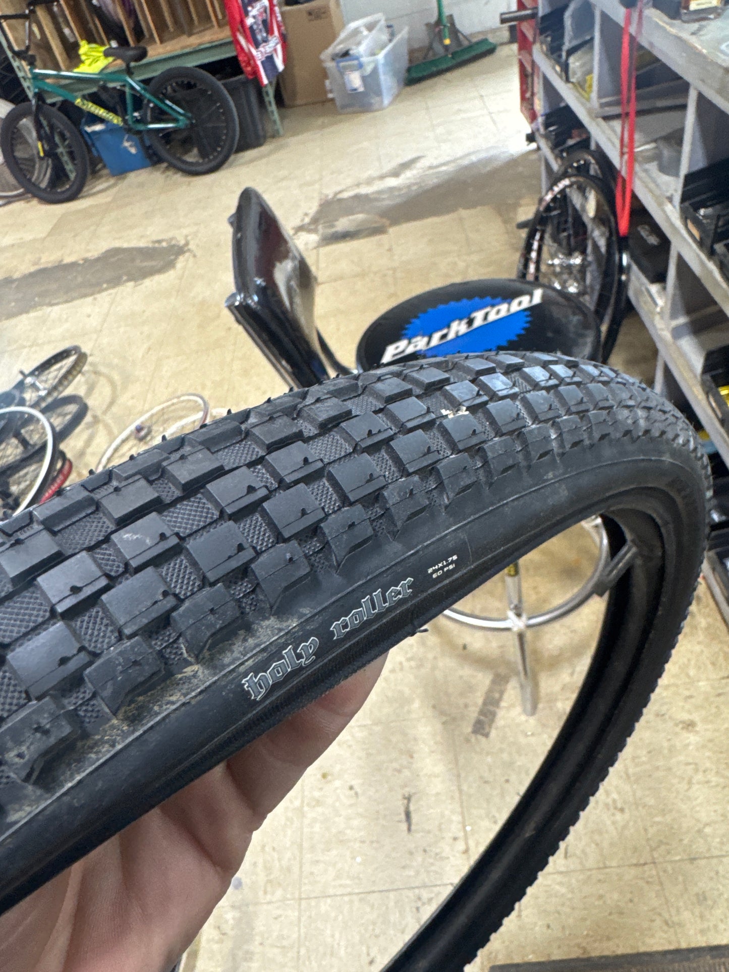 Maxxis holy roller 24x1.75