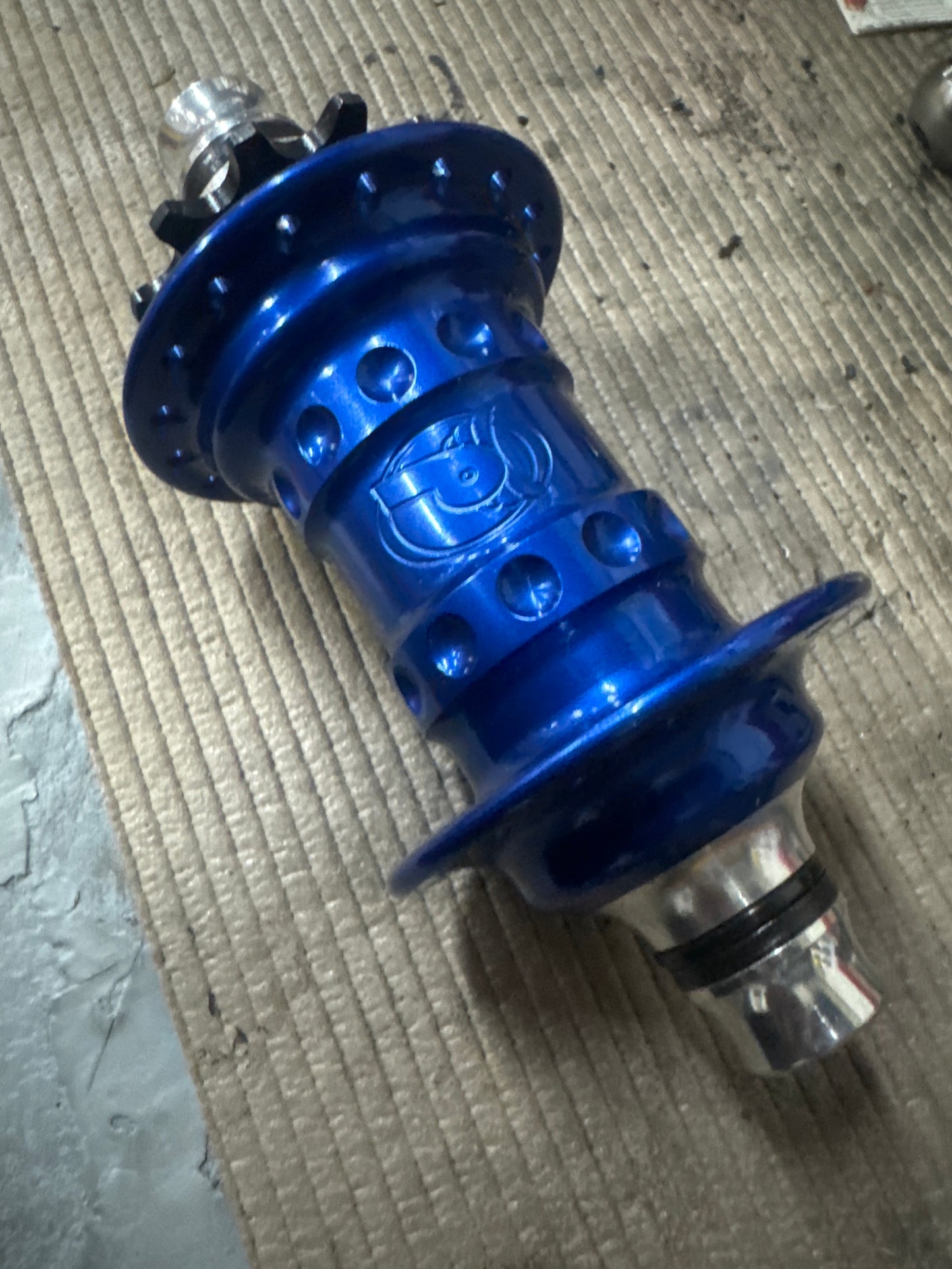 Profile Racing classic rear hub