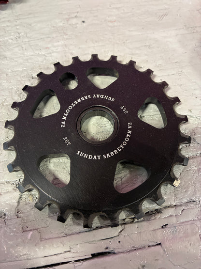 sunday sabretooth 25t sprocket