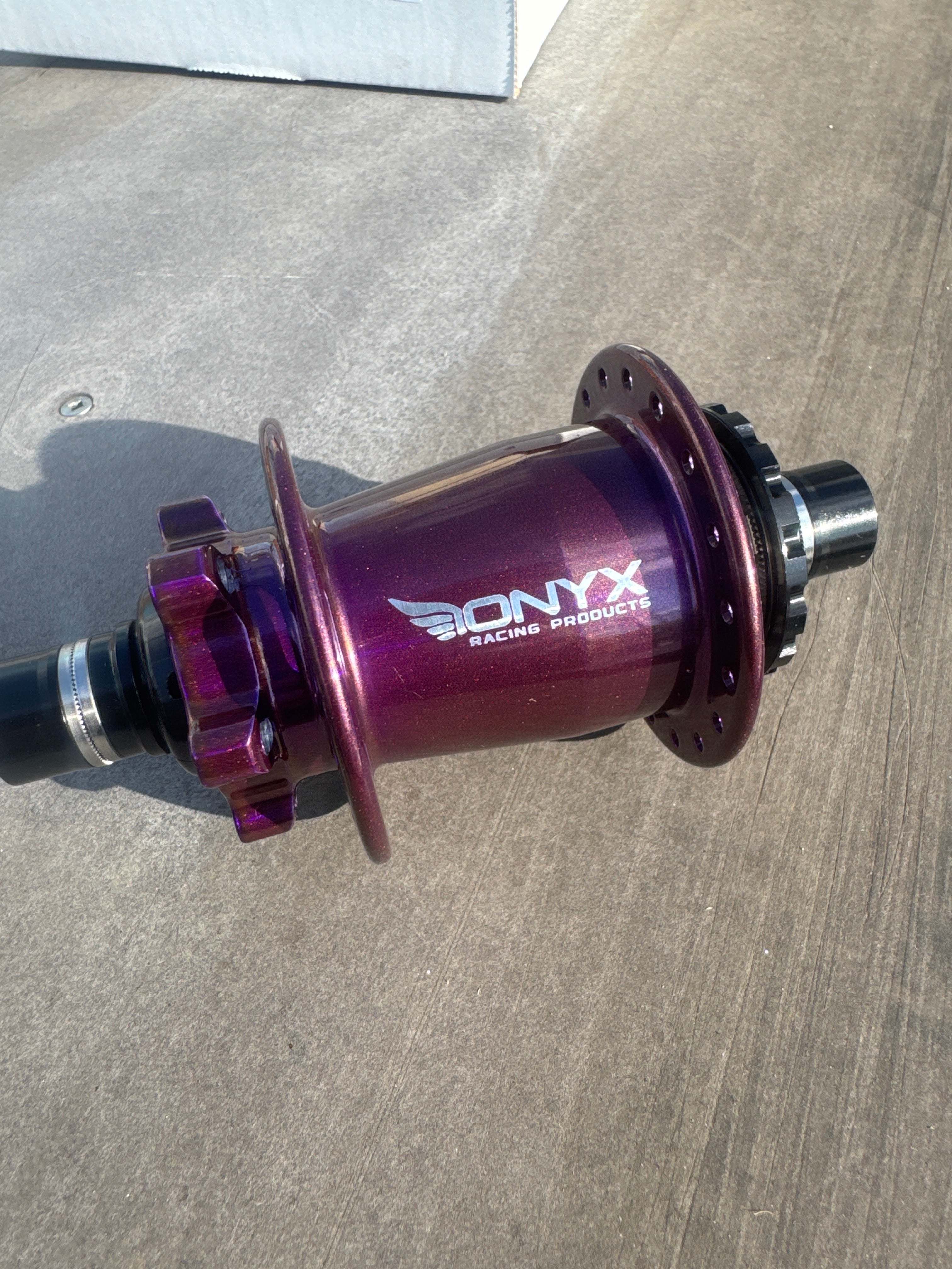 Onyx Hubs Cotm Gummy Berry Juice – Powers Bike Shop