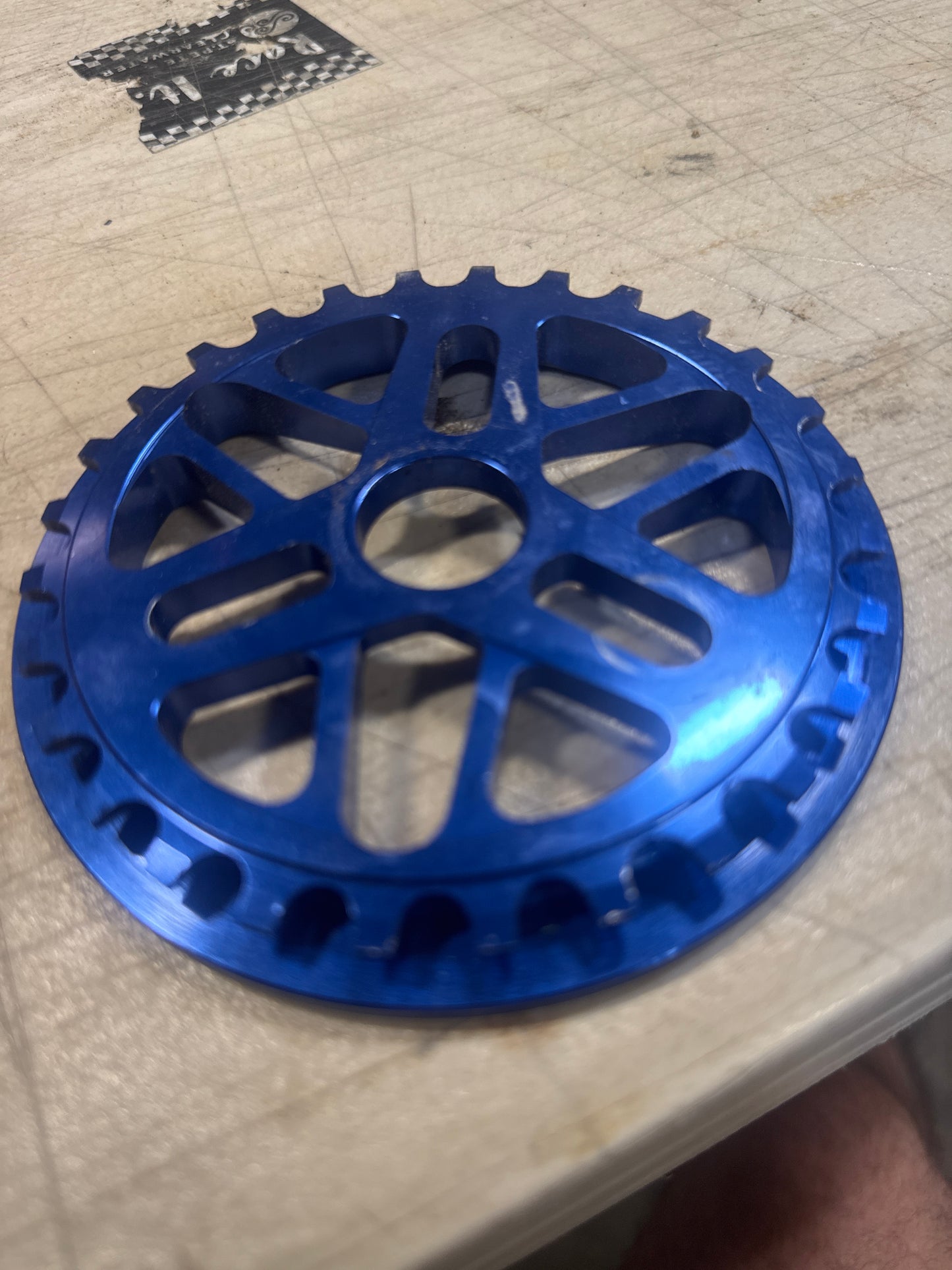 Odyssey la guardia blue 28t sprocket