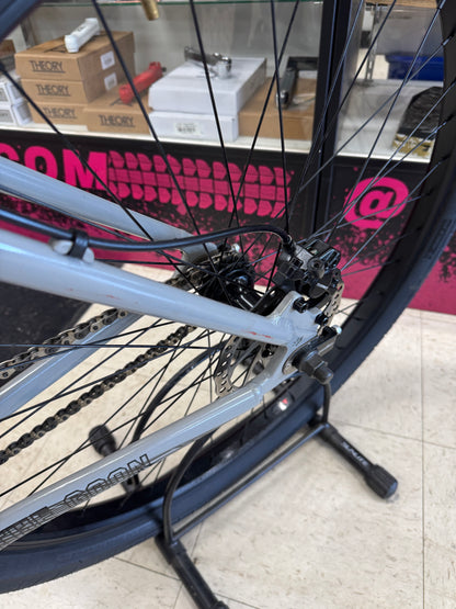 Throne Goon 29” Wheelie Bike