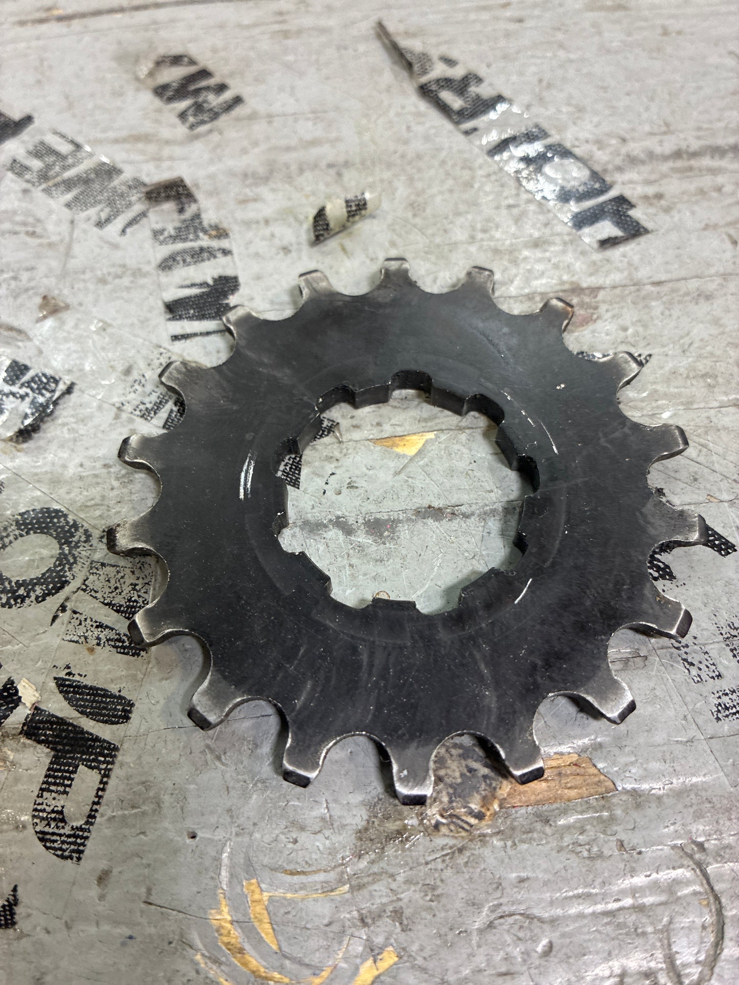 rennen 18t cog
