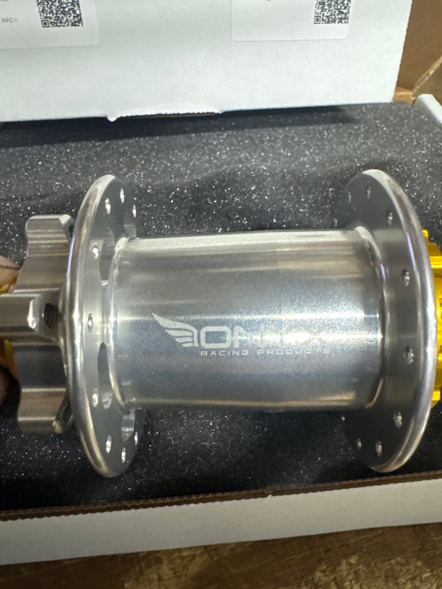 Onyx Hubs Clear