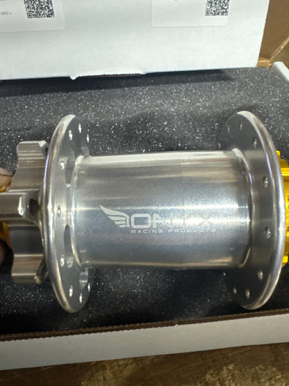 Onyx Hubs Clear
