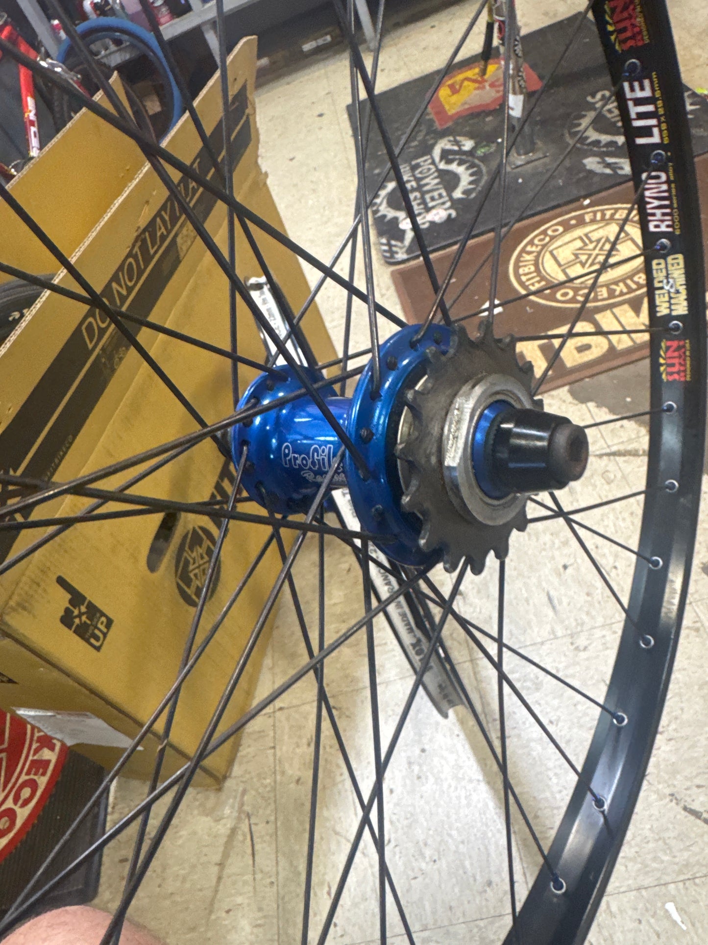profile elite x sun rhyno lite wheelset 26x1.75