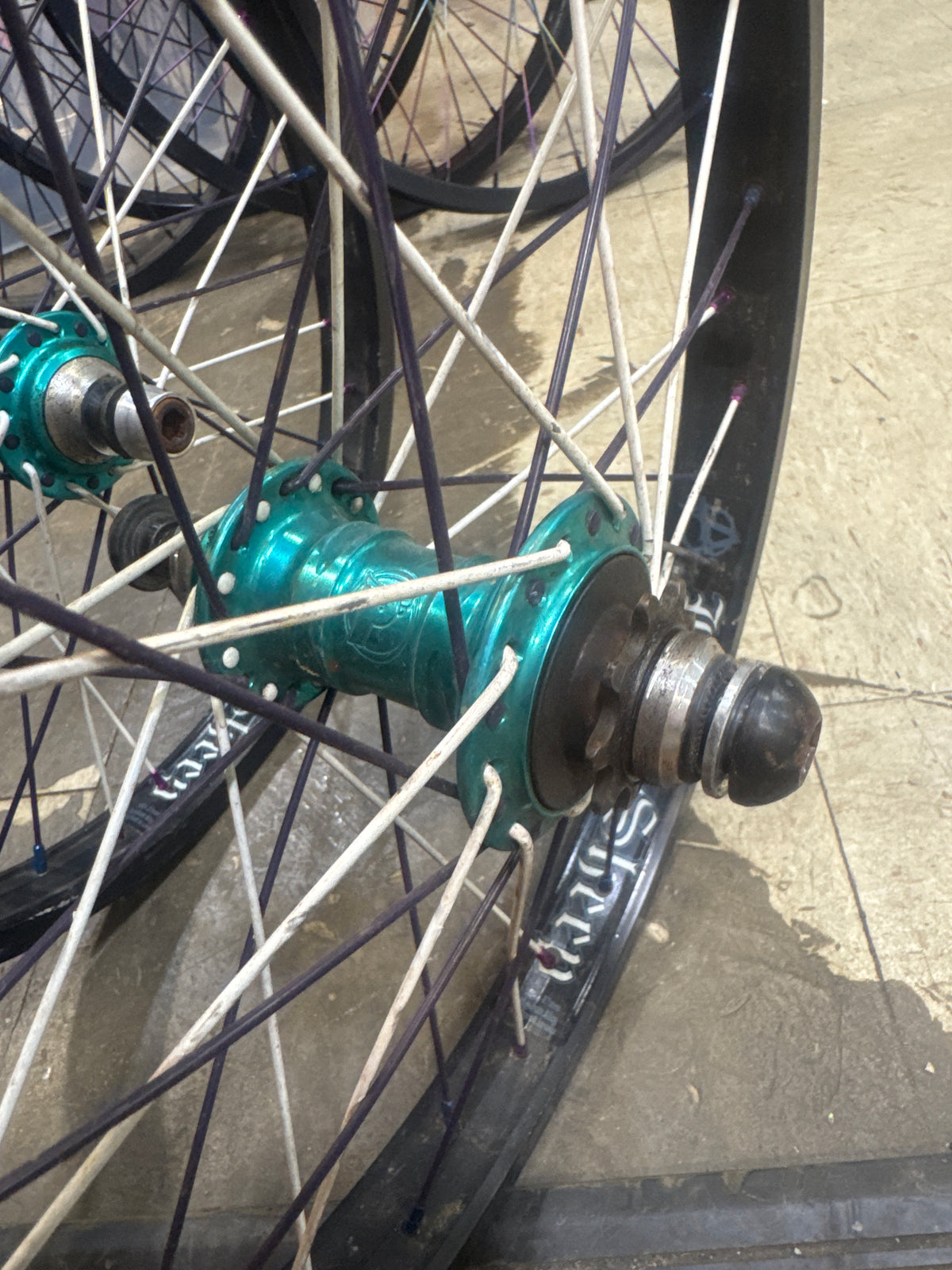 Profile mini hubs x 18” black sheep rims