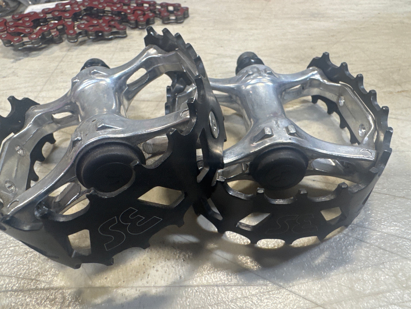 Se bikes  bear trap pedals black 9/16