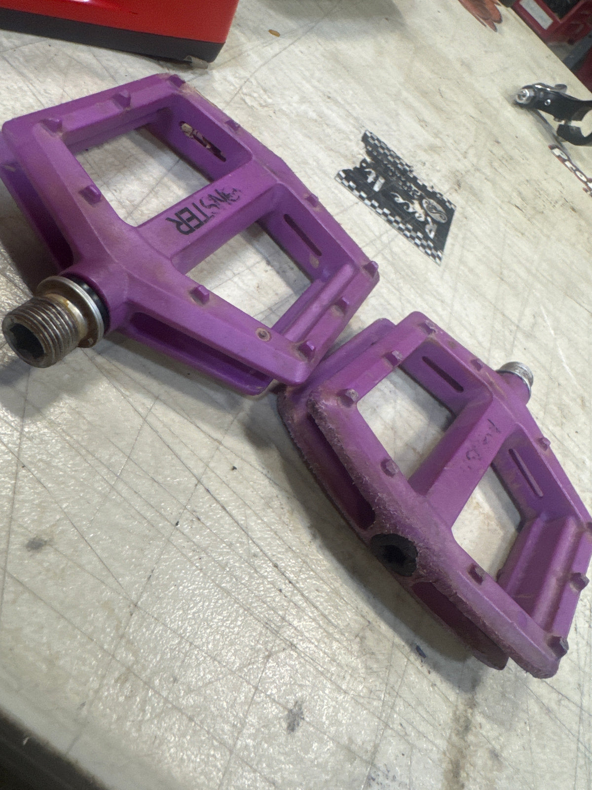 Redline monster 9/16 pedals purple