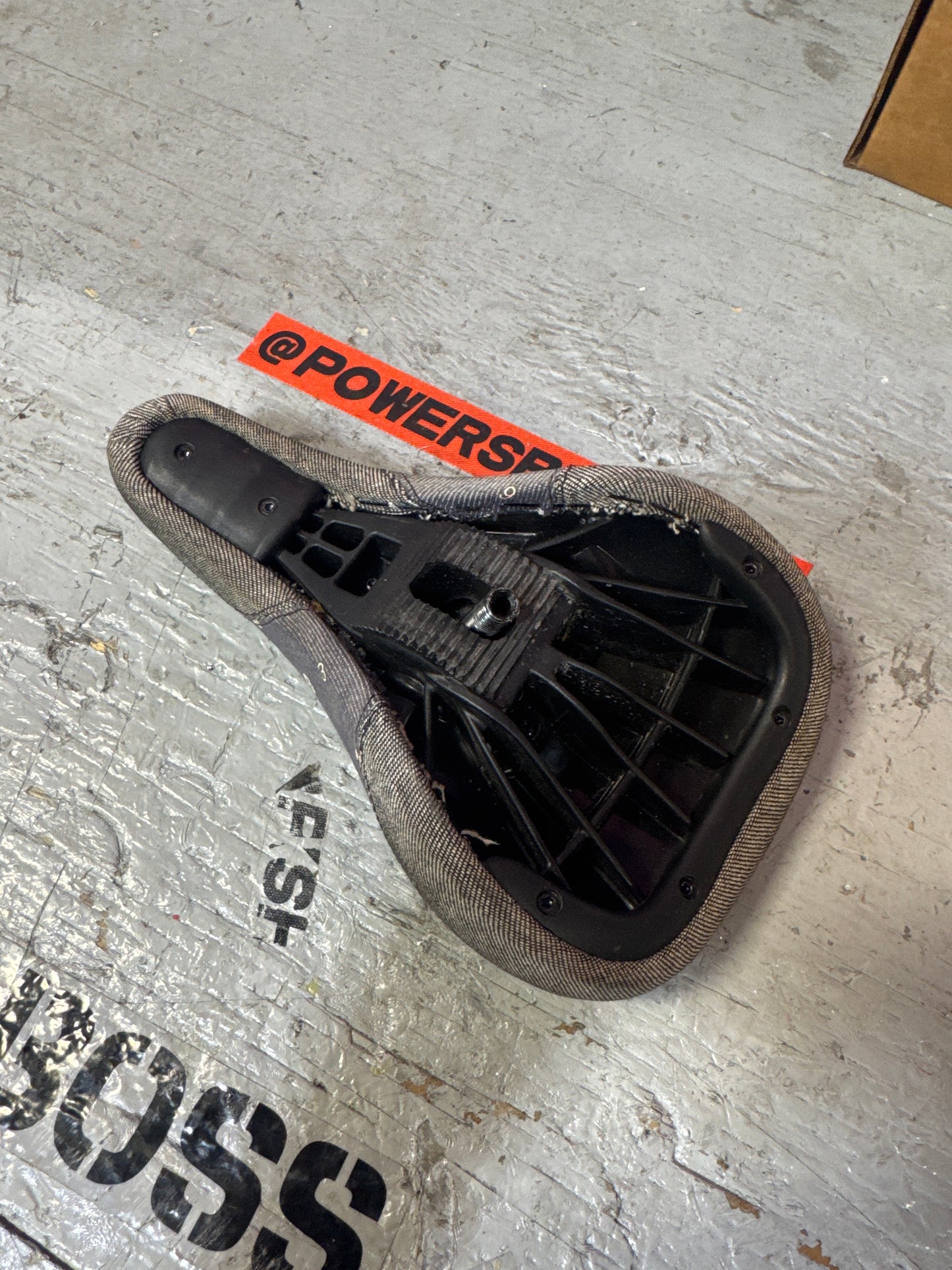 Odyssey Fat Pivotal Seat