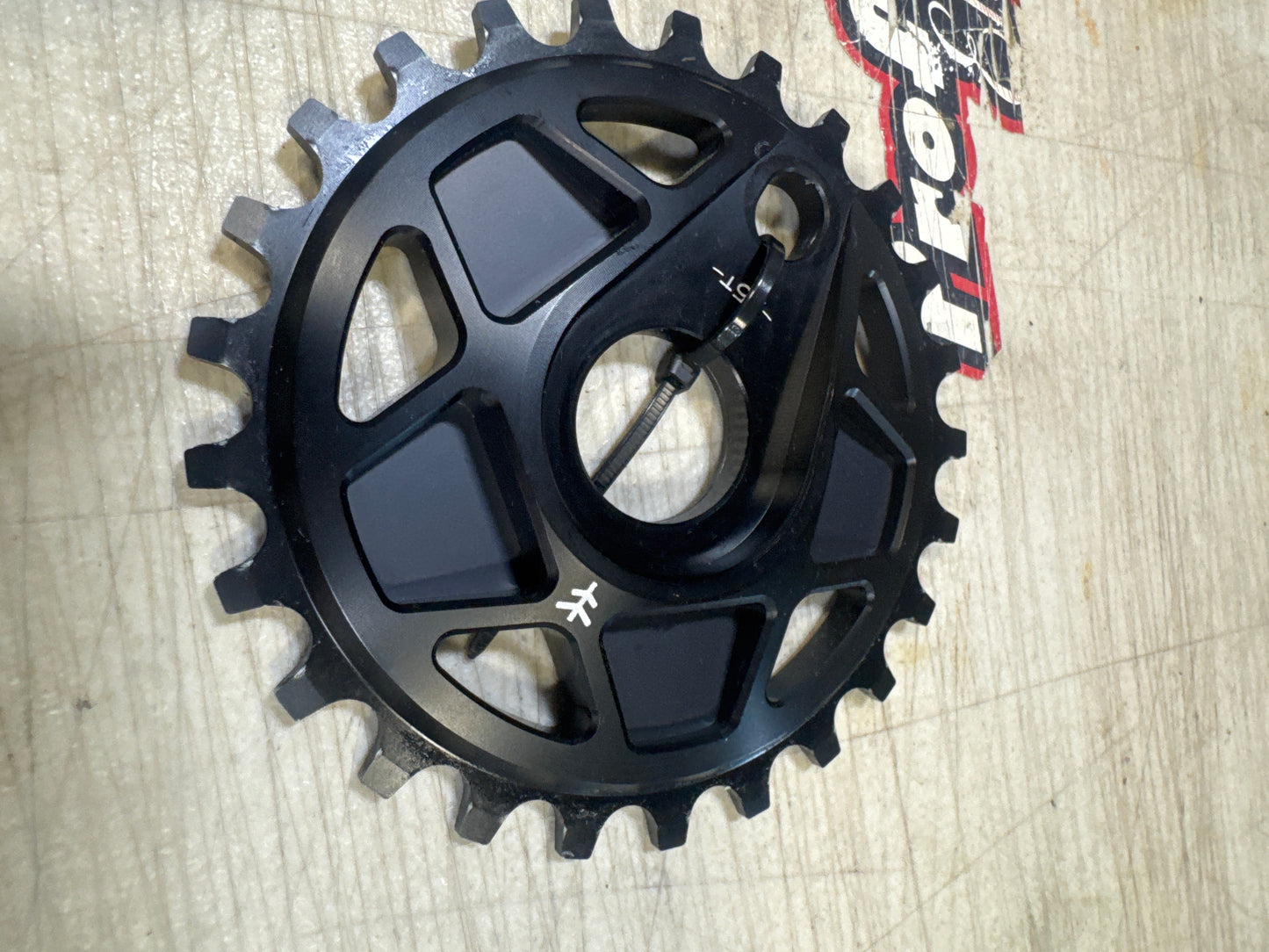 Fly tractor 25t