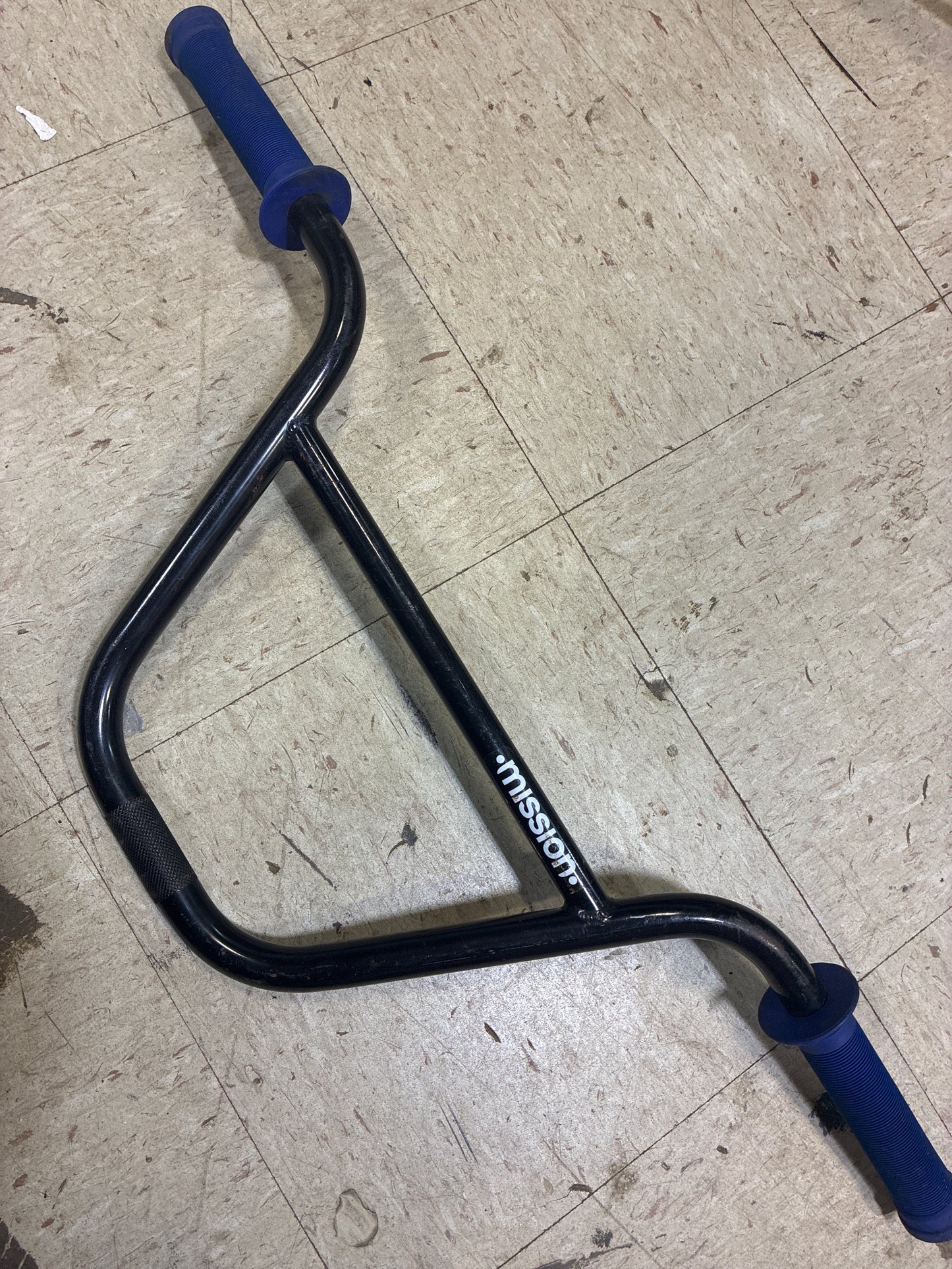 mission 9.5 bars w/ odi long neck grips