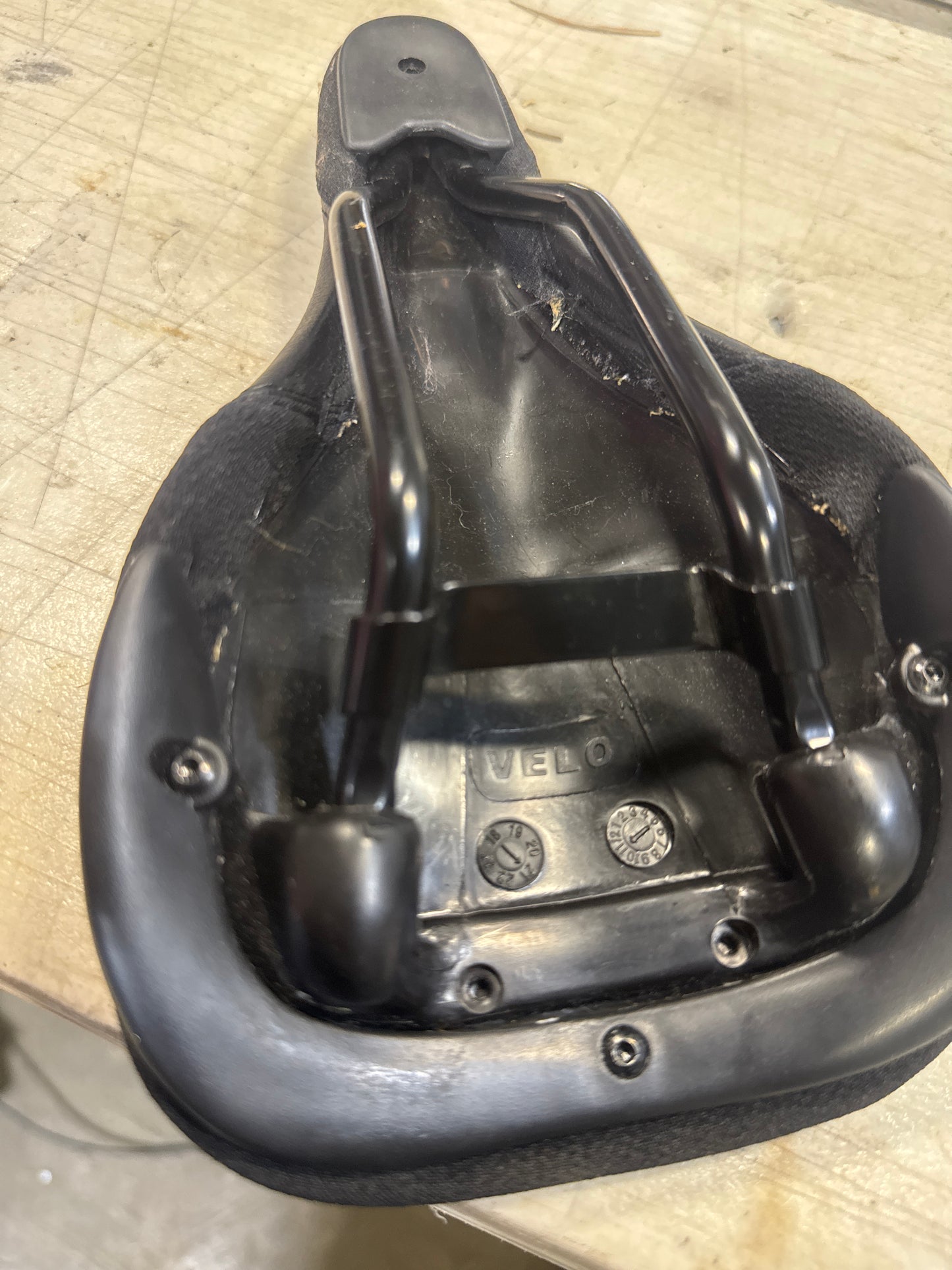 S&m railed seat